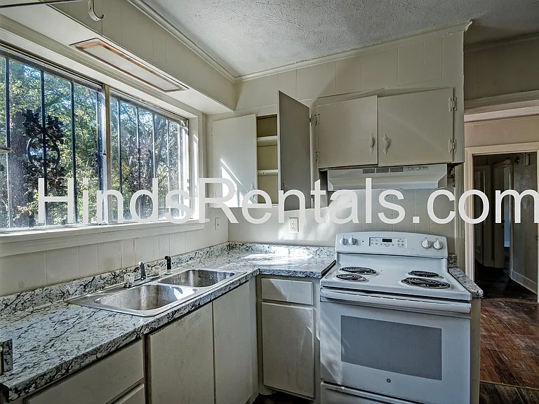 235 Dunbar St — Photo 14