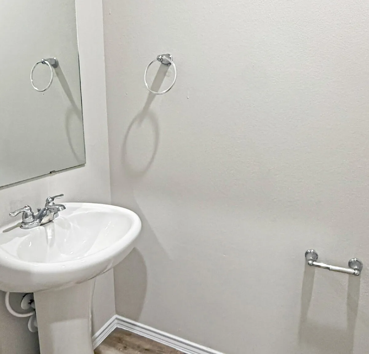 3 bed, 2.5 bath, 1251 sqft, $1,450 — Photo 3