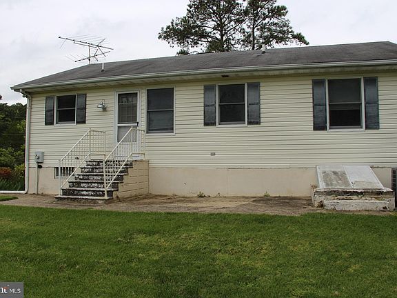 5th image of 10416 Bayside Dr