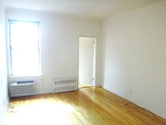 Rented by Paley Management | media 21