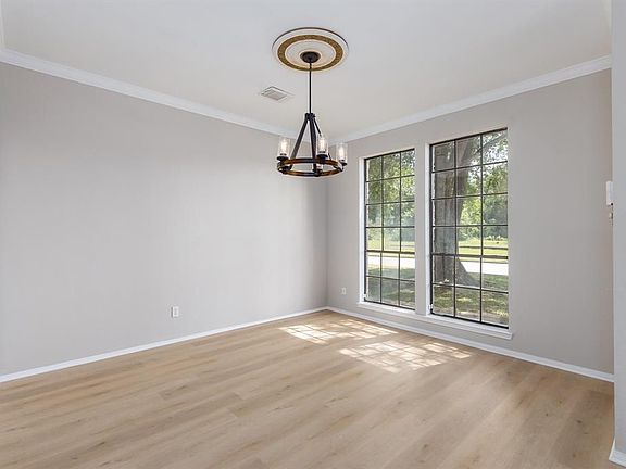 4th image of 19306 Spruce Bough Ln