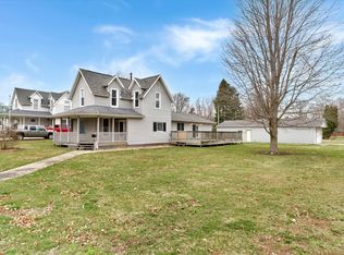 203 W Spruce St, Paxton, IL 60957