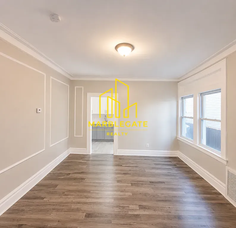 3 bed, 1050 sqft, $2,150 — Photo 2
