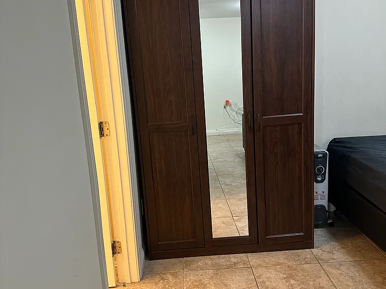 Epsilon St — Photo 8