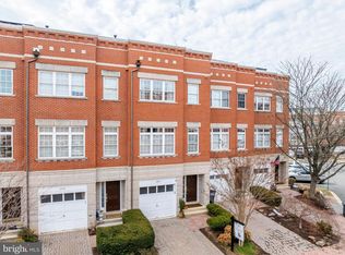 12147 Chancery Station Cir, Reston, VA 20190