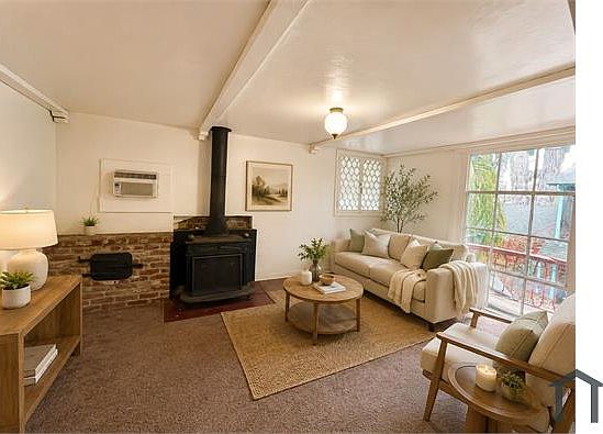 2nd image of 2645 N Maroa Ave #2645