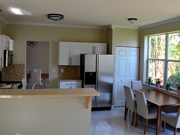 3rd image of 16370 NW 19th St