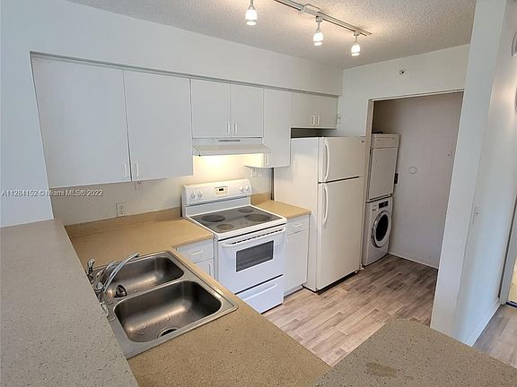 3rd image of 7824 Sonoma Springs Cir APT 101