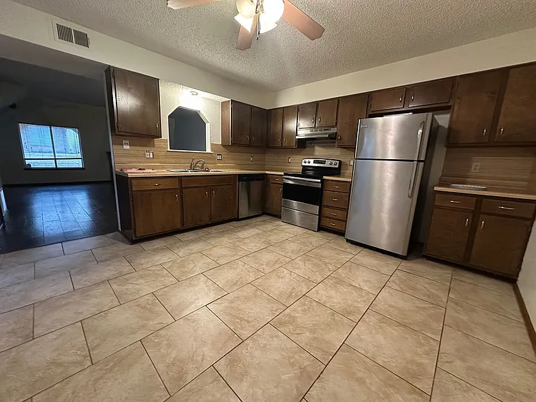 9643 Hefner Village Blvd — Photo 14