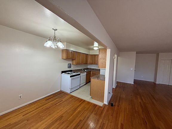 5th image of 287B Willow St #287B