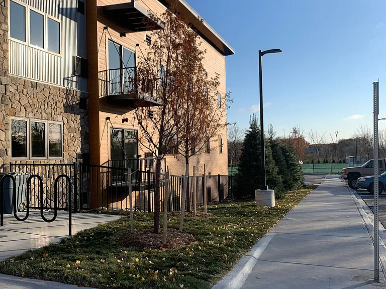 Cedar Valley Luxury Apartments — Photo 24