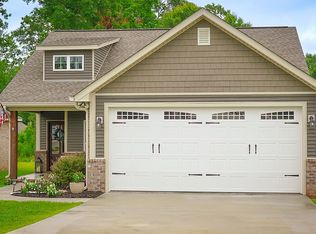 25 S Barnes Field Dr, Hattiesburg, MS 39402