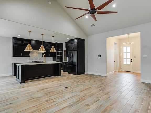 5th image of 4416 140th St