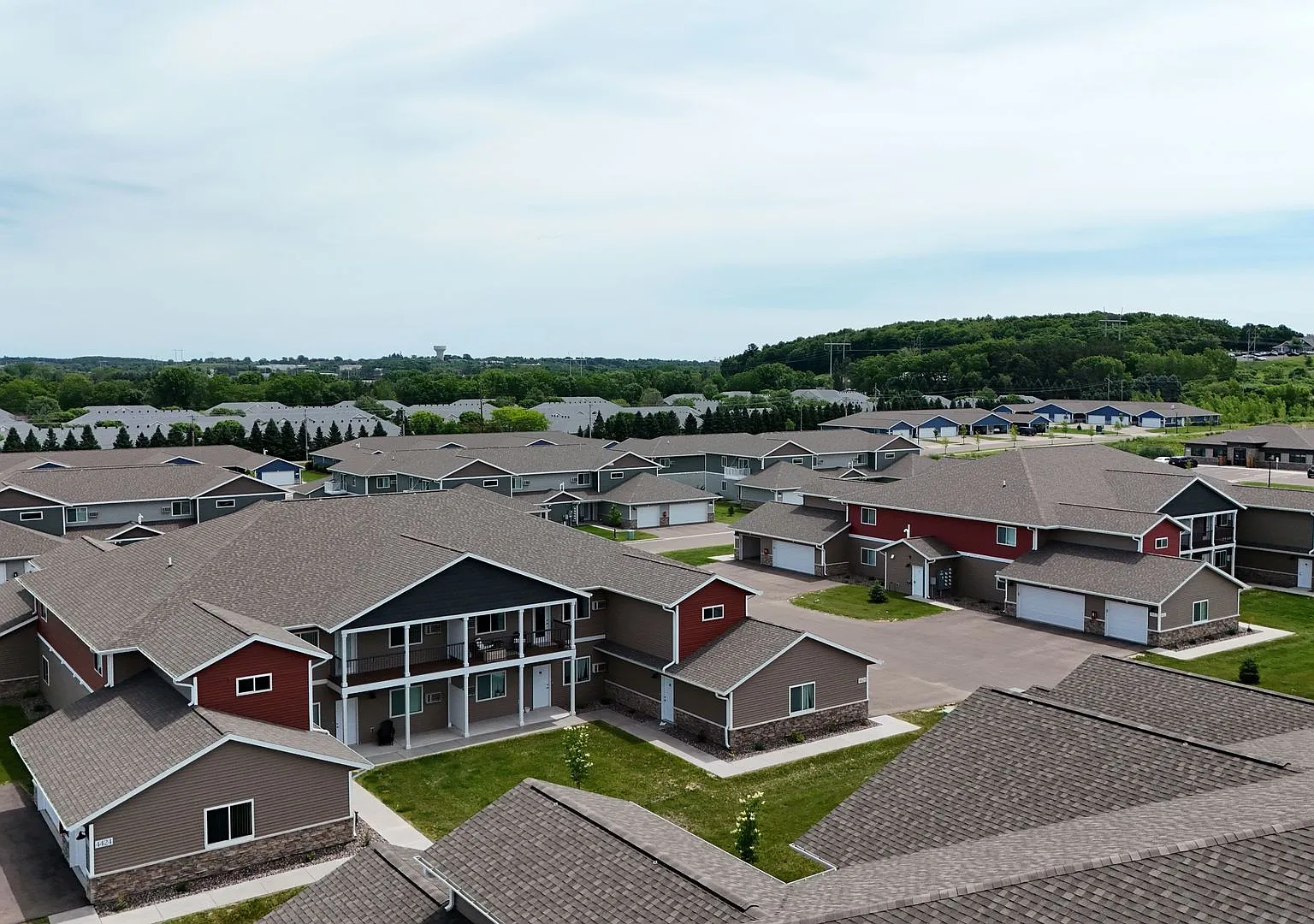 SCS Eau Claire Apartment Community — Photo 1