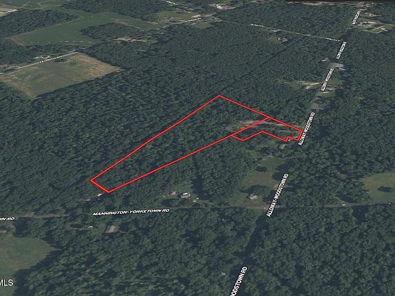 3rd image of 521 Alloway-Woodstown Road