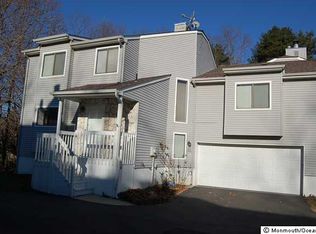 26 Westminster Ln, Middletown, NJ 07748