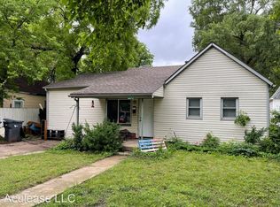 411 W 4th St, Newton, KS 67114