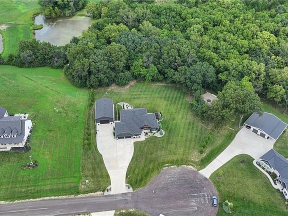4th image of 15562 Lexi Ln