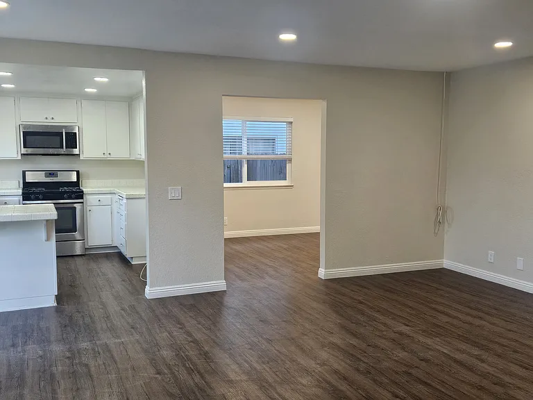 3410 Via Marina Ave — Photo 18