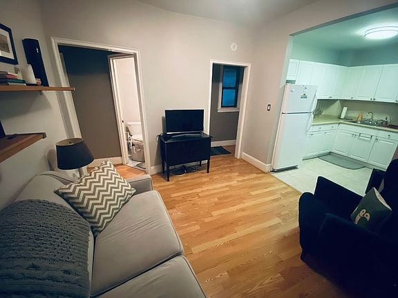 3rd image of 32 Mulberry St #6/8