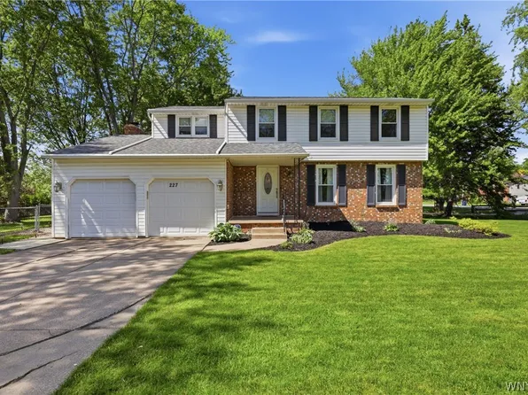 227 N Ln, Grand Island, NY 14072
