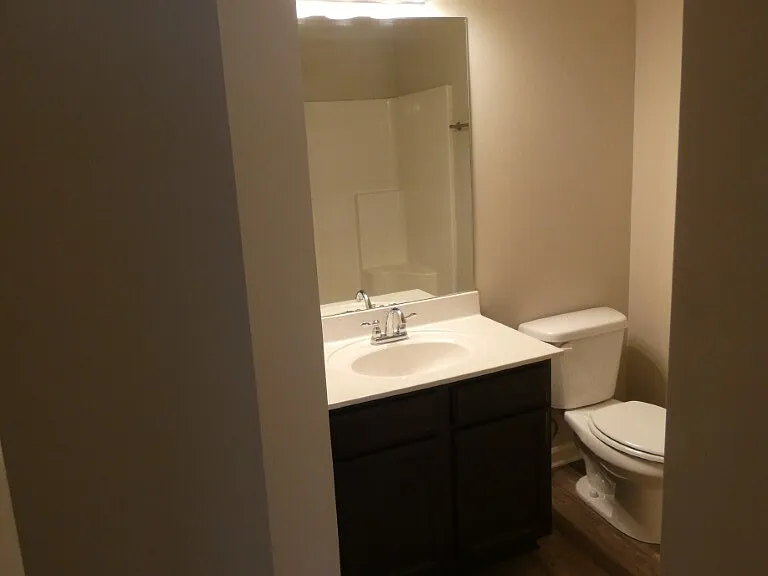 1423 Clydesdale St — Photo 18