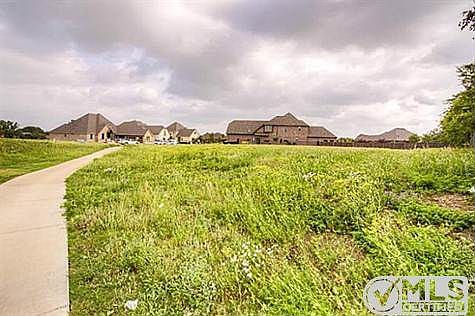 4th image of 1100 Spyglass Dr