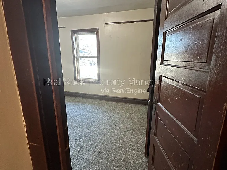 320 Highland Ave — Photo 16