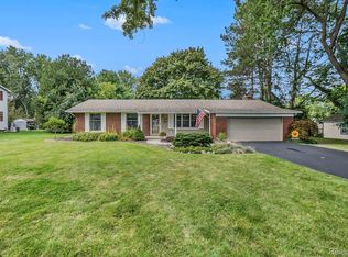1076 Woodnoll Dr, Flint, MI 48507