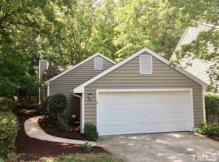 6 Lark Cir, Chapel Hill, NC 27517