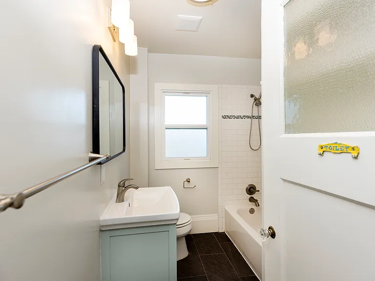 2921 Rawson St — Photo 29
