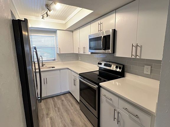 4th image of 1840 Morrill St APT 111