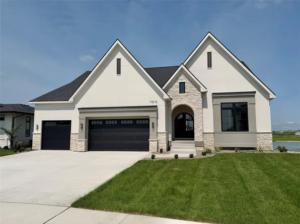17815 Goodman Dr, Urbandale, IA 50323