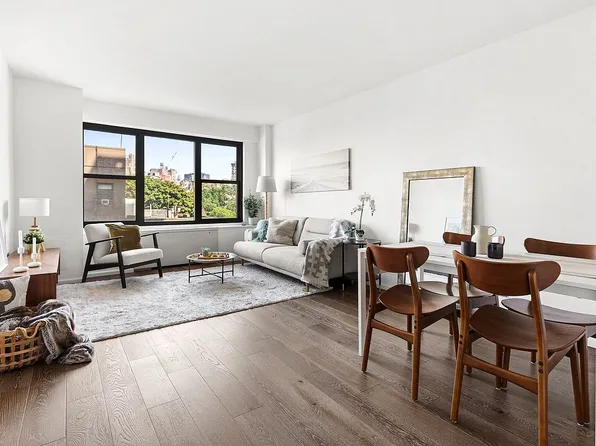 33 Greenwich Ave APT 8H, New York, NY 10014