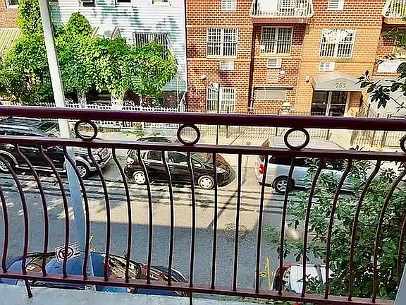 4th image of 754 40th St #3A