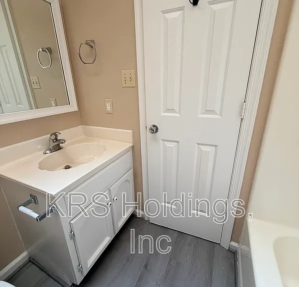 2316 Finch Ct — Photo 10