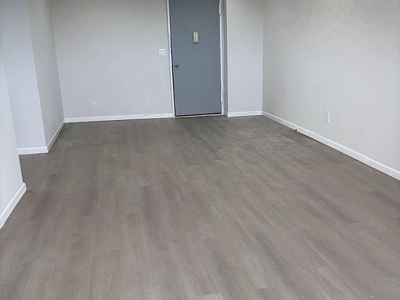 5th image of 2 Bay Club Dr APT 15R