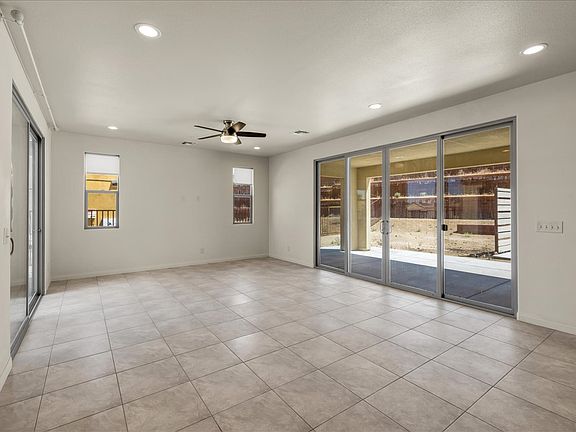 4th image of 56923 Ivanhoe Dr