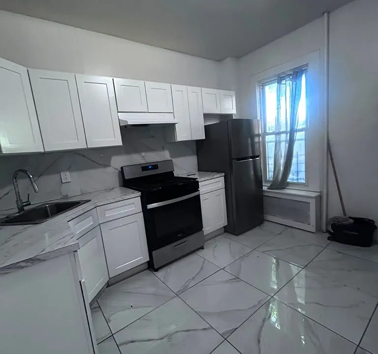 107 Oliver Ave #1