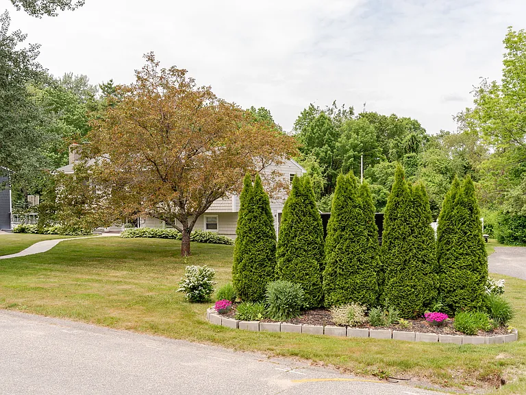 67 Lydon Ln E — Photo 61