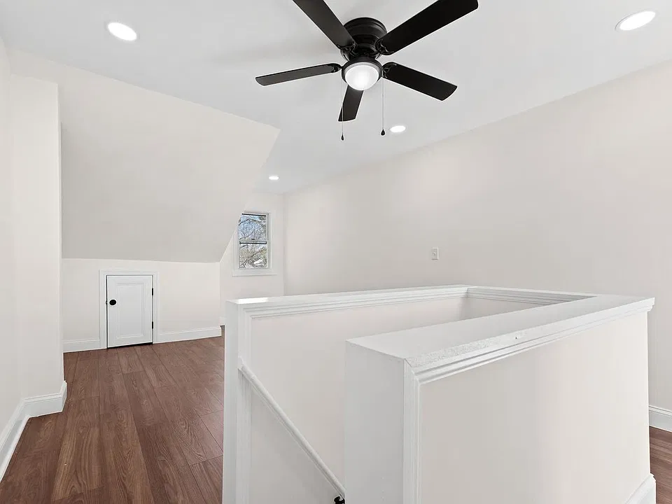 128 W Ingham Ave