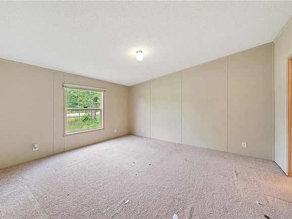 5th image of 15 Northgate Dr