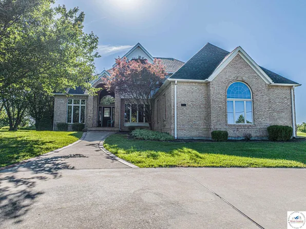 2016 S 8th St, Clinton, MO 64735