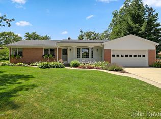 1171 Sunset Hills Ave NW, Grand Rapids, MI 49534