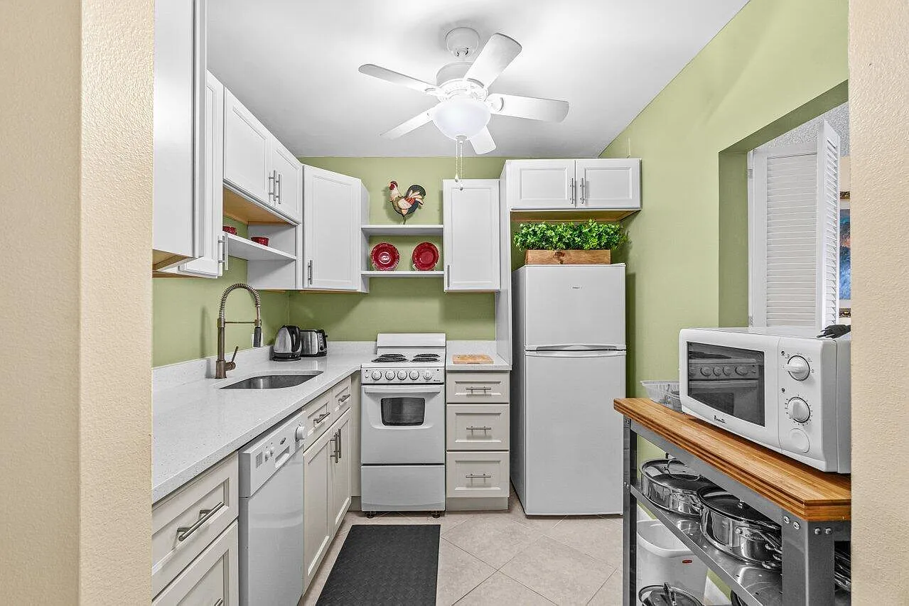 1 bed, 1.5 bath, 720 sqft, $2,750 — Photo 3
