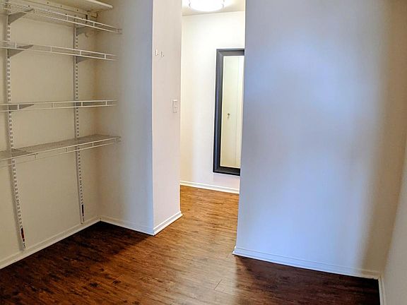 5th image of 1119 N Lasalle St #20J