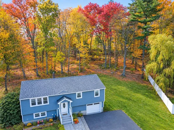 27 Beverly Avenue, Salem, NH 03079