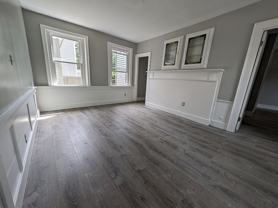 2nd image of 557 Walnut St #1