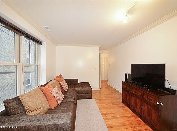 4th image of 6616 N Ashland Ave #B-2