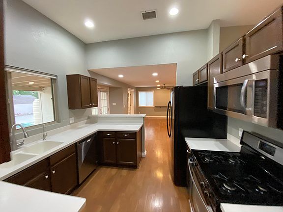 3rd image of 5841 N Troutbrook Pl